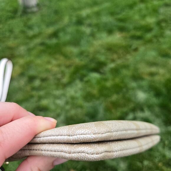 Coach Outlet F16109 Beige Double-Zip Wristlet in Signature Coated Canvas - Picture 10 of 15